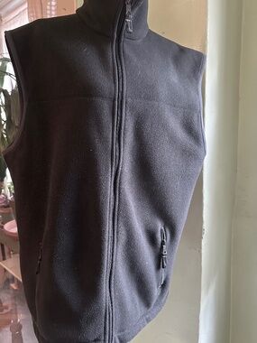 Fleece zippered vest